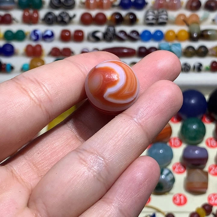 玛瑙/玉髓颈饰未镶嵌观**山