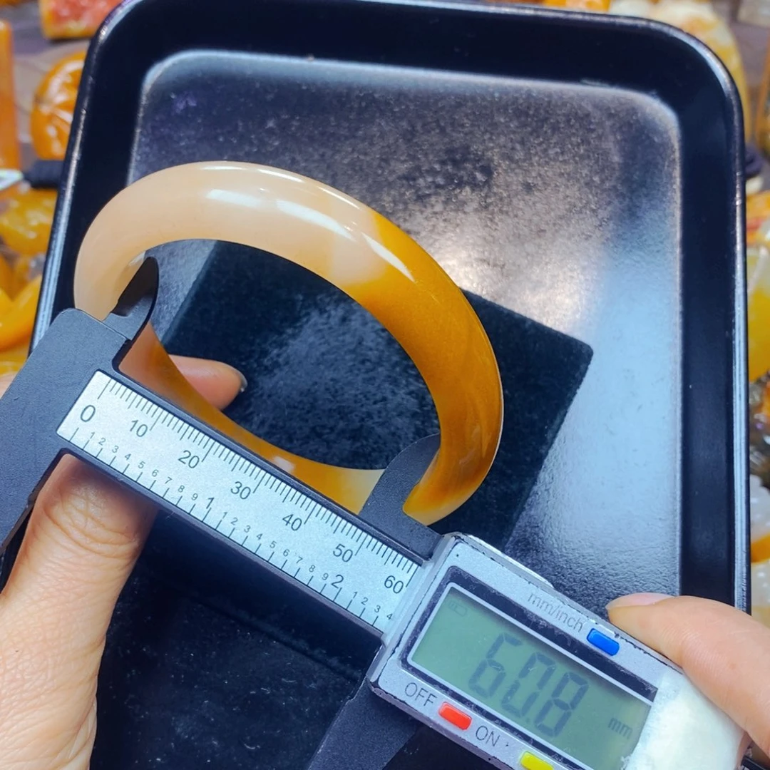 未镶嵌石英质玉（黄龙玉）吊坠(不含链)