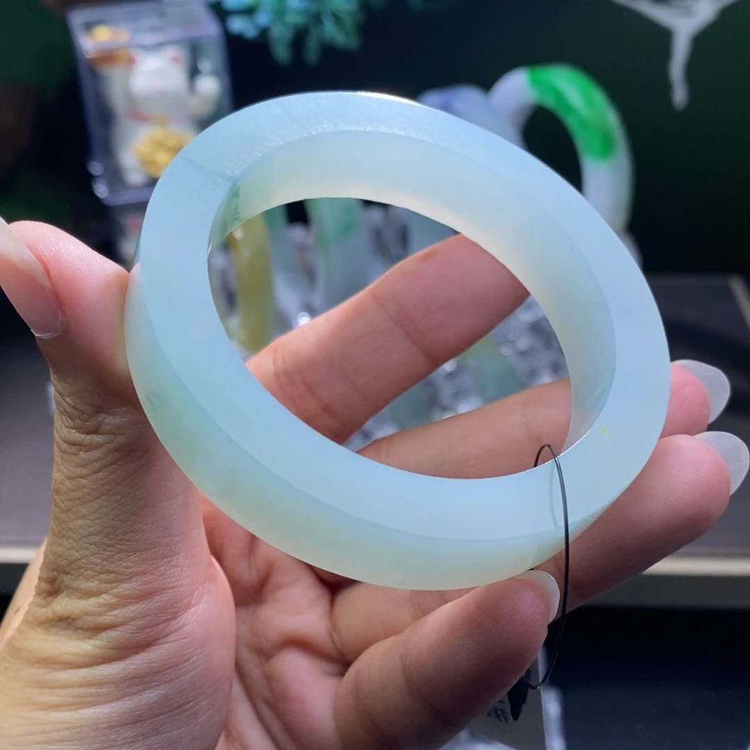 未镶嵌翡翠手镯定制翡翠