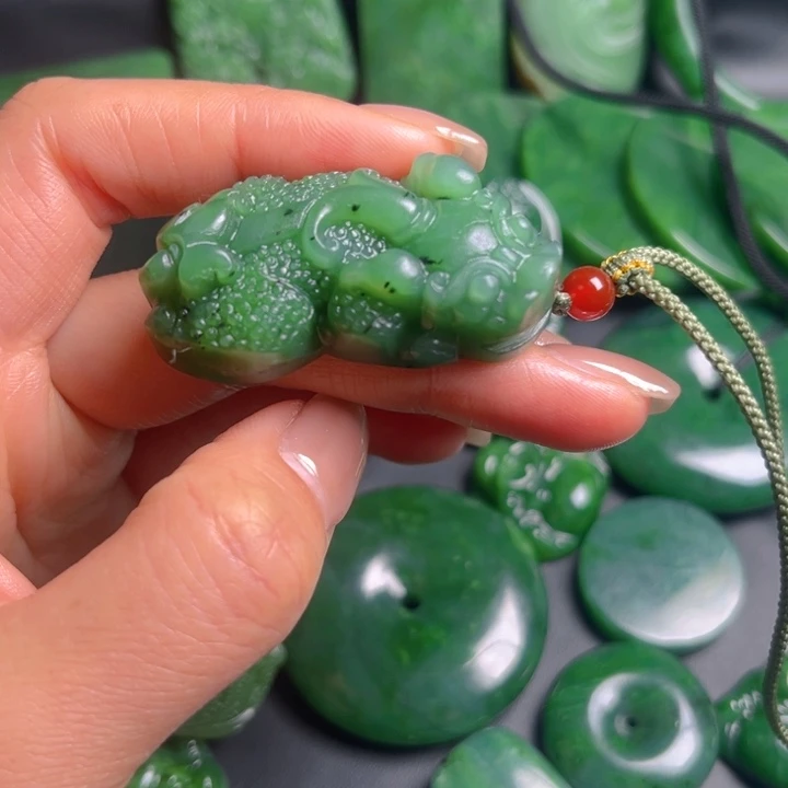 和田玉未镶嵌珠宝奇石