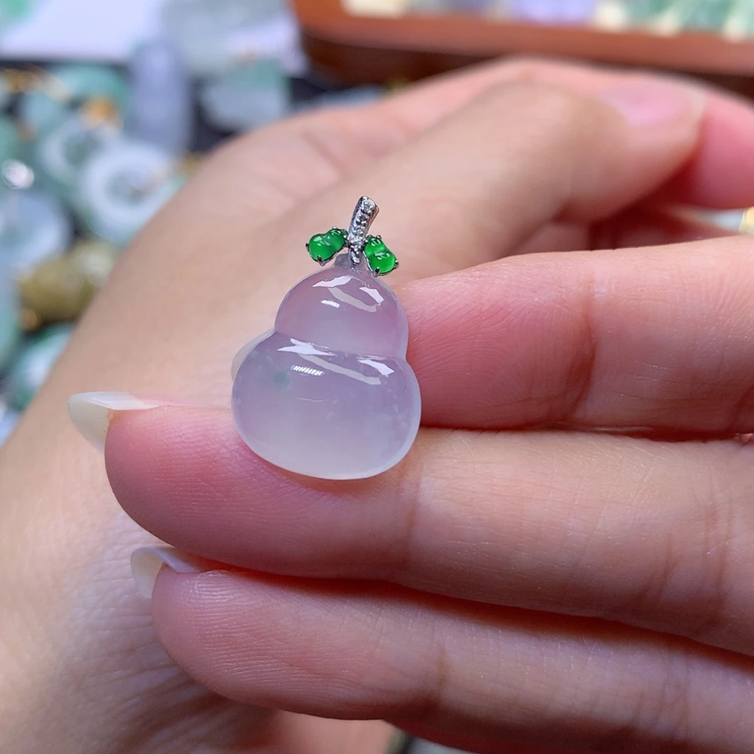 【闪购商品】吊坠(赠链)18K金镶嵌翡翠