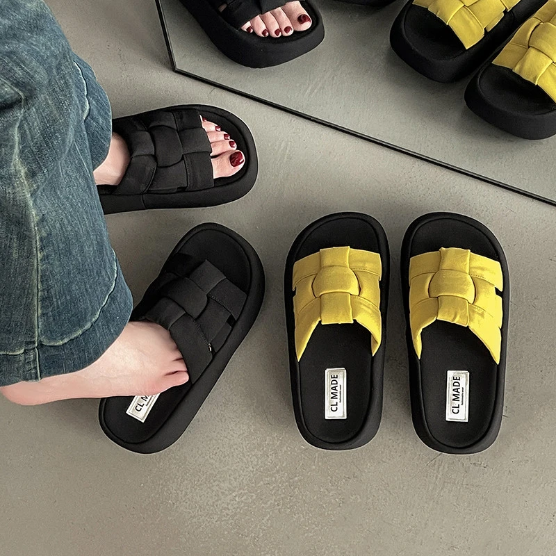 编织厚底外穿一字拖鞋女2025夏季新款时尚百搭舒适透气沙滩凉鞋女