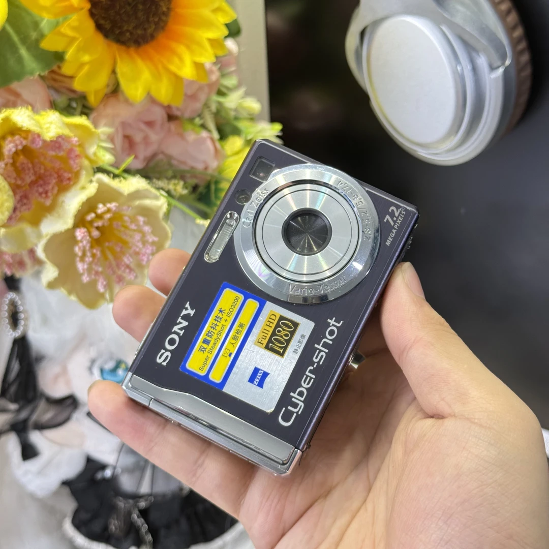 9新 Sony/索尼 索尼w80色彩感好胶片感适合新手带配件