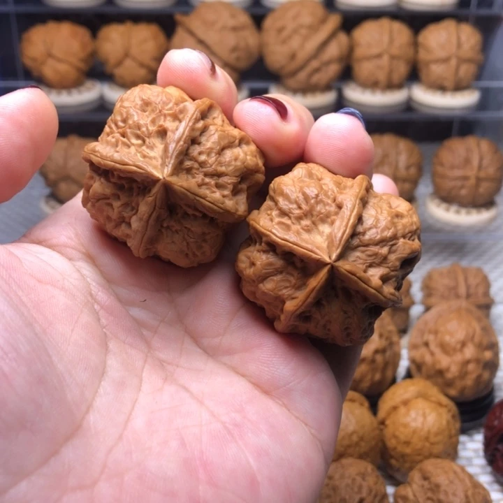 文玩核桃把件40凤求凰四棱38尺