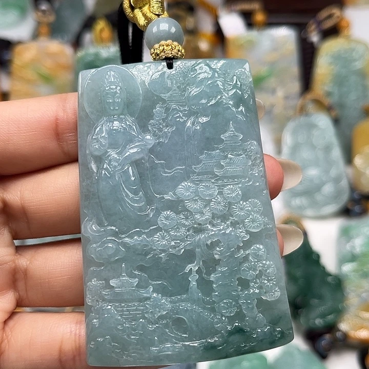 翡翠未镶嵌颈饰山水观音