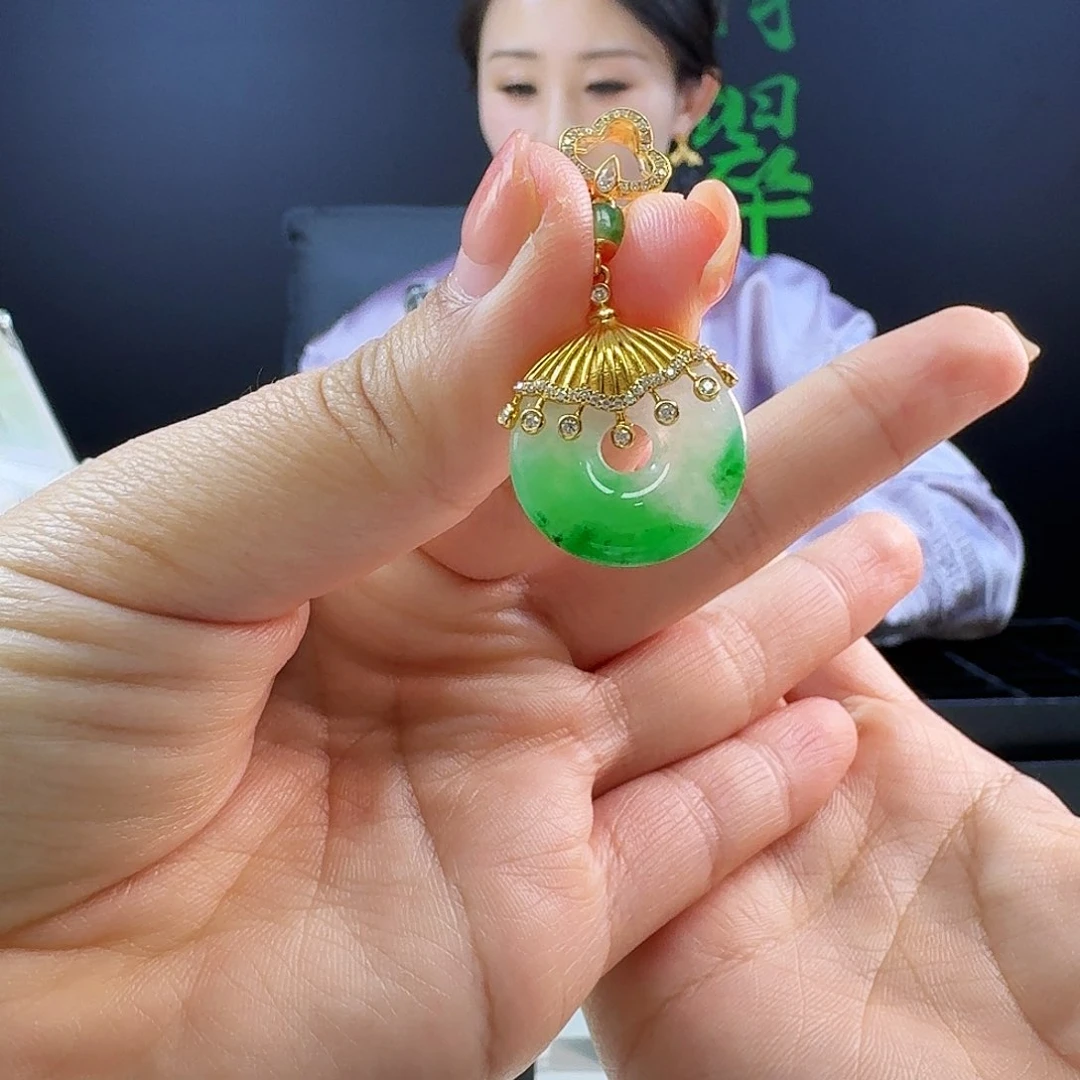 翡翠吊坠(不含链)18K金镶嵌18k镶嵌