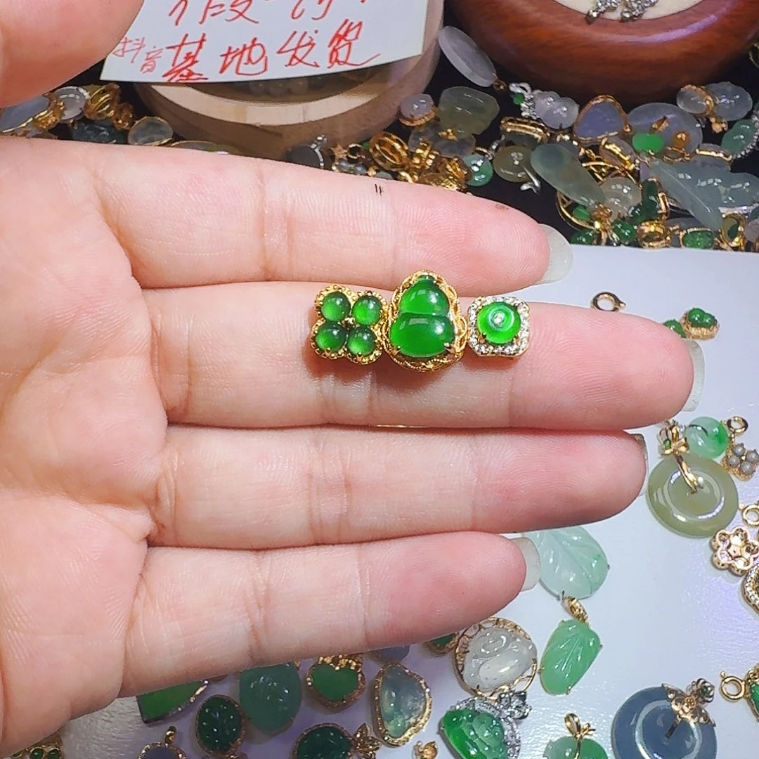 ****翡翠银S925镶嵌颈饰