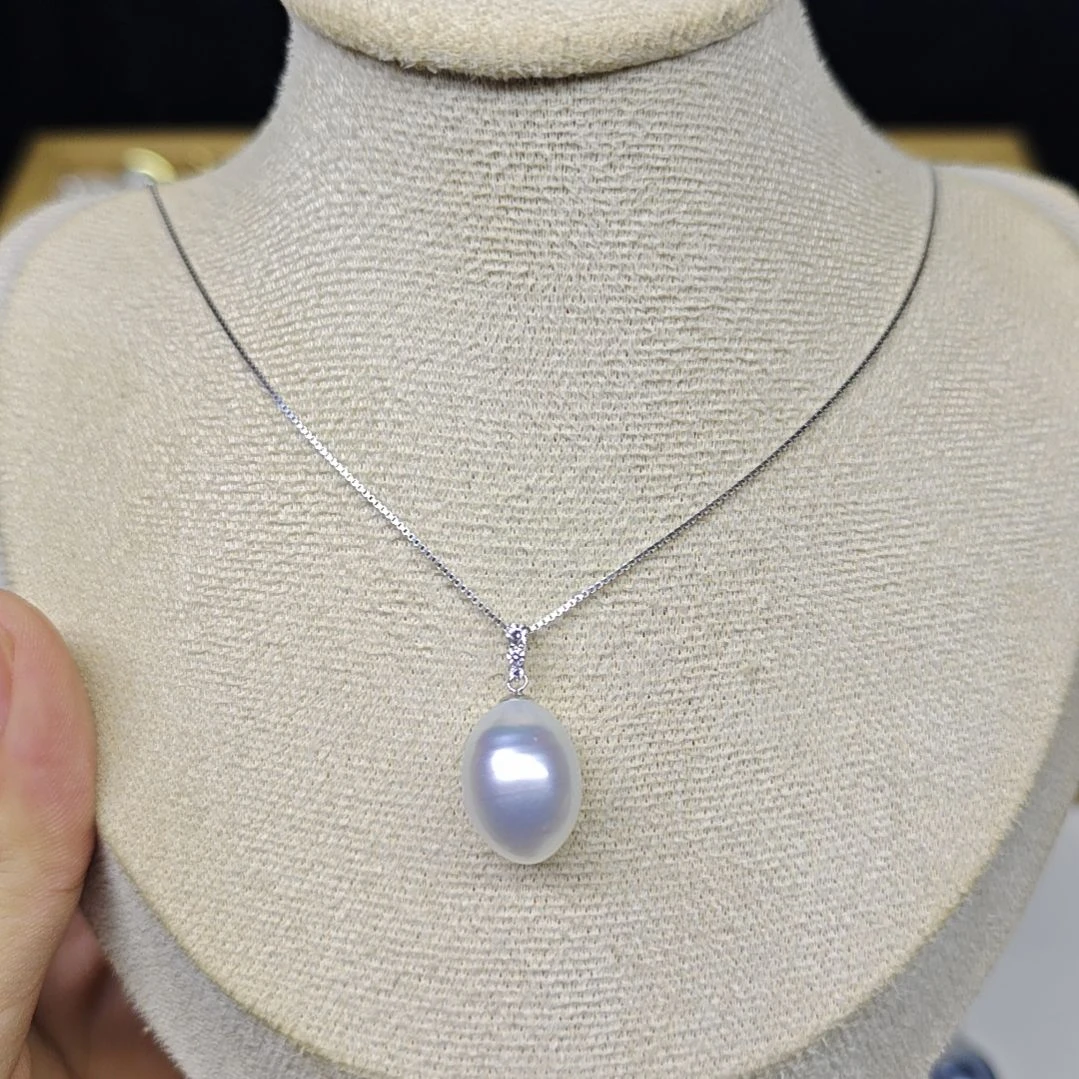 18K金镶嵌海水珍珠颈饰A40