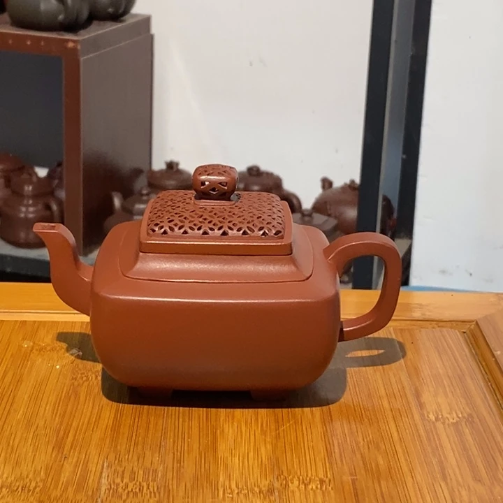 紫砂公道杯紫砂壶。紫砂壶。