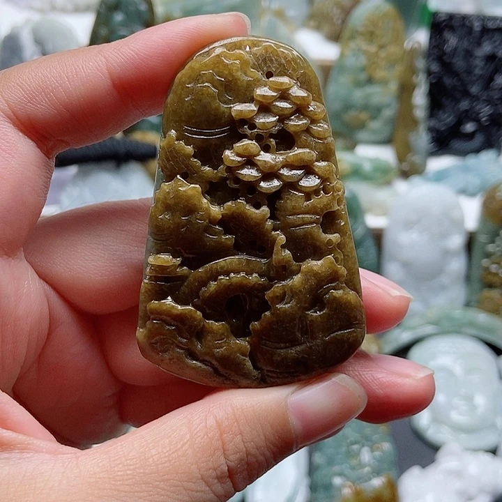 翡翠未镶嵌颈饰翡翠