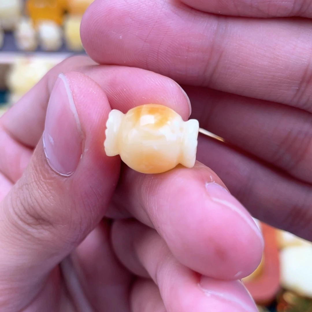 琥珀未镶嵌裸石蜜蜡