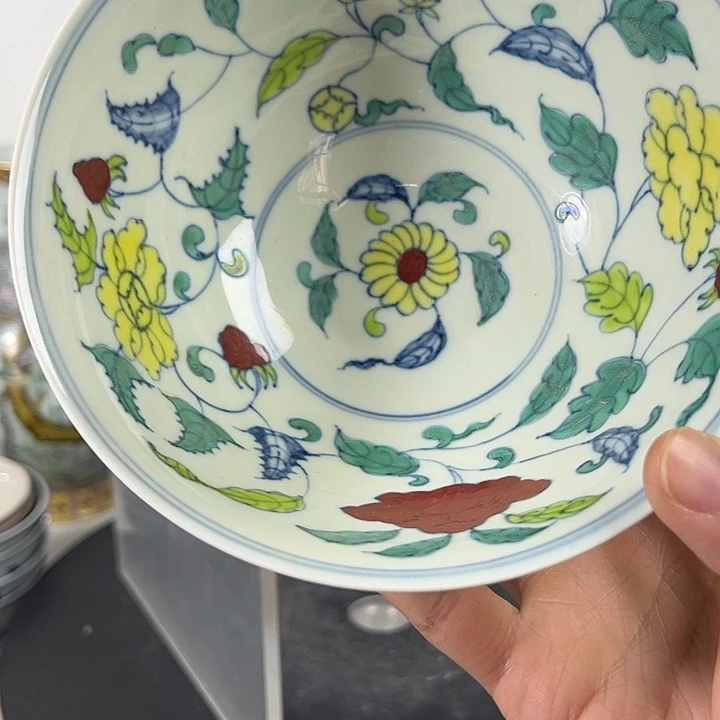 碗斗彩花卉纹陶瓷碗