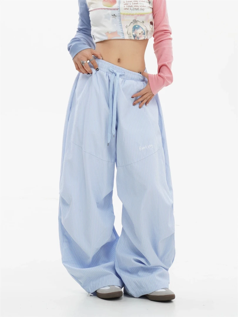 多巴胺蓝色条纹休闲伞兵裤女2025新款夏季宽松显瘦街舞阔腿弯刀裤