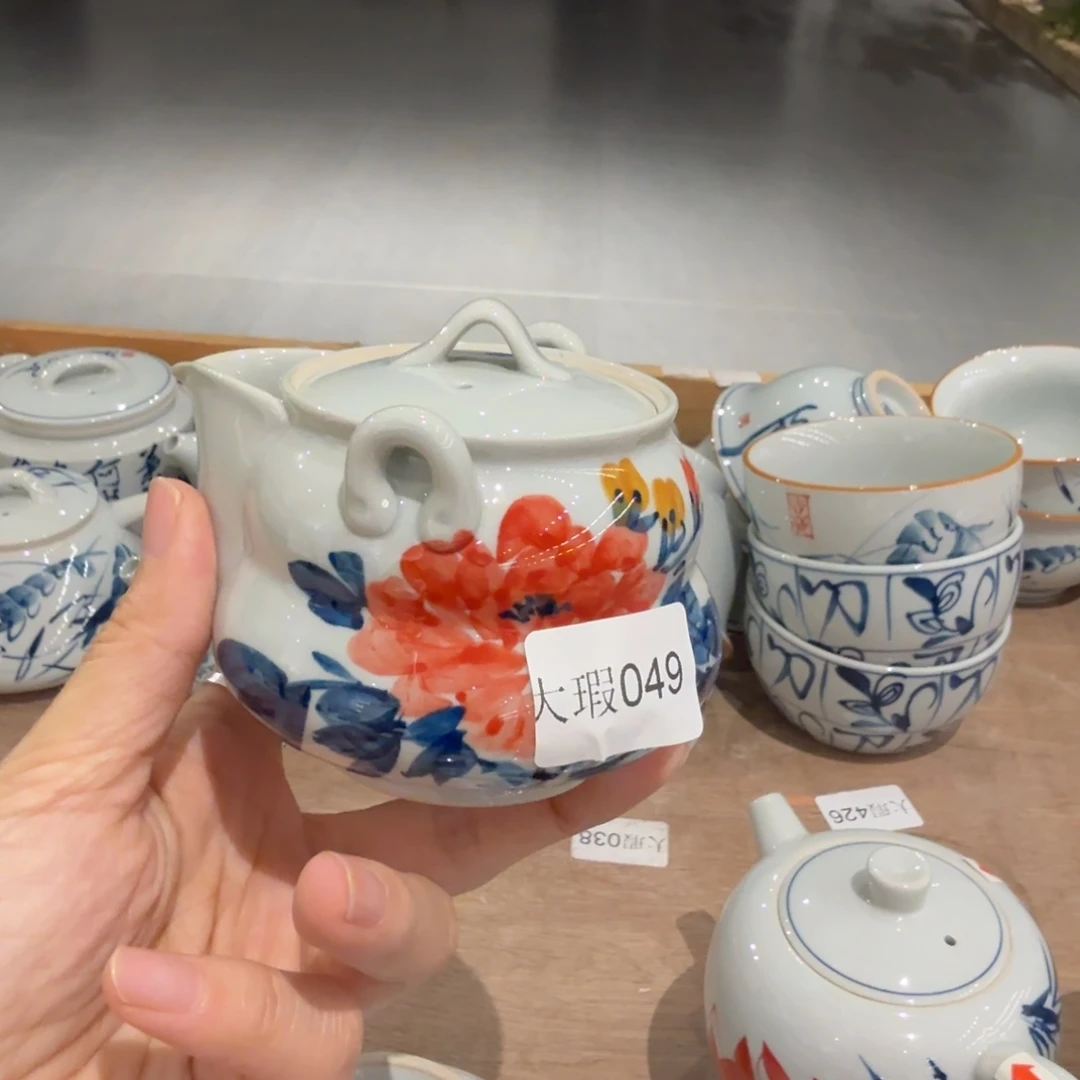 釉下手绘茶具微瑕