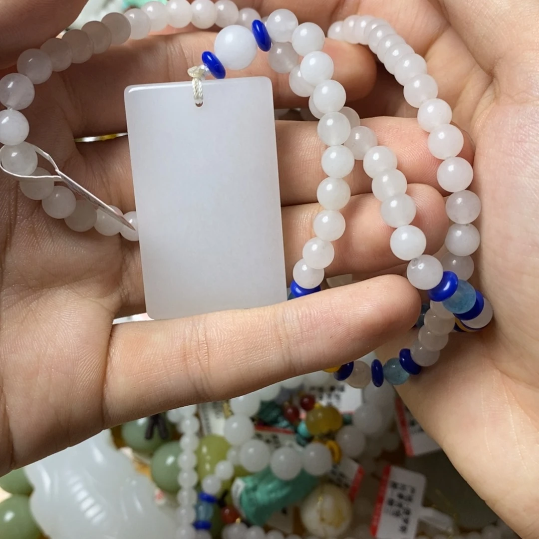 颈饰未镶嵌和田玉