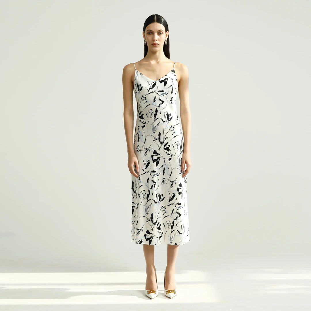 【粉丝专属】卡莉朵拉连衣裙C27B7564