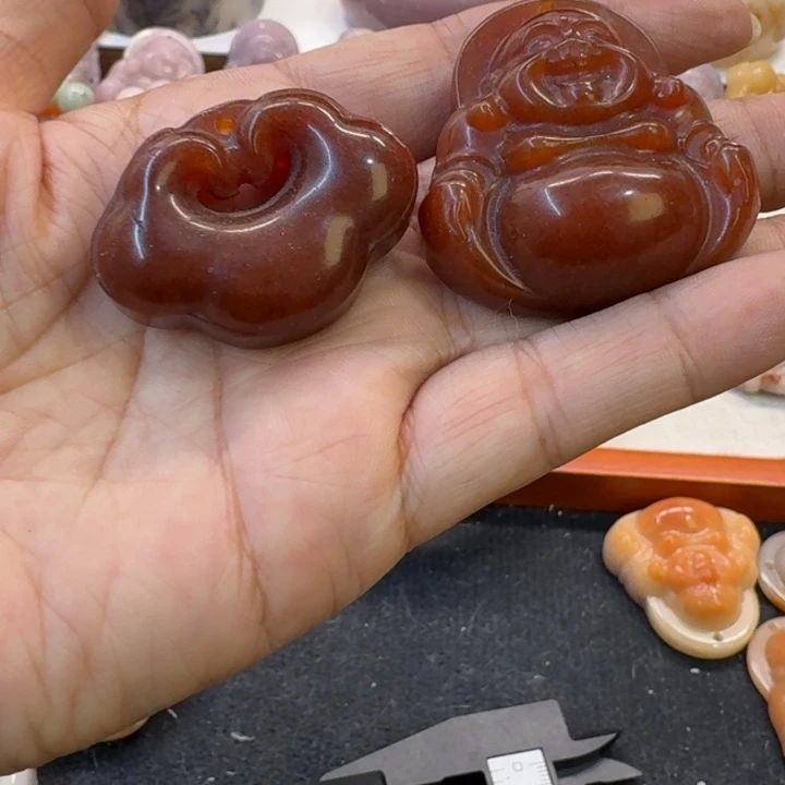 石英岩玉未镶嵌手镯