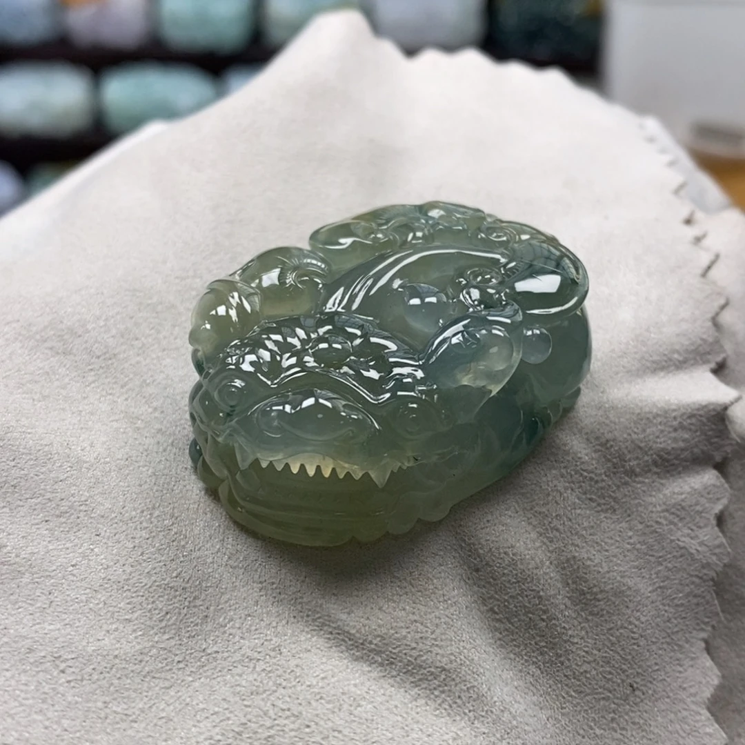 翡翠未镶嵌颈饰天然翡翠吊坠貔貅