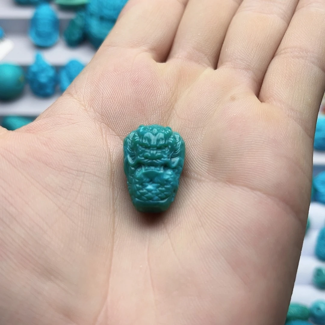 绿松石未镶嵌挂件