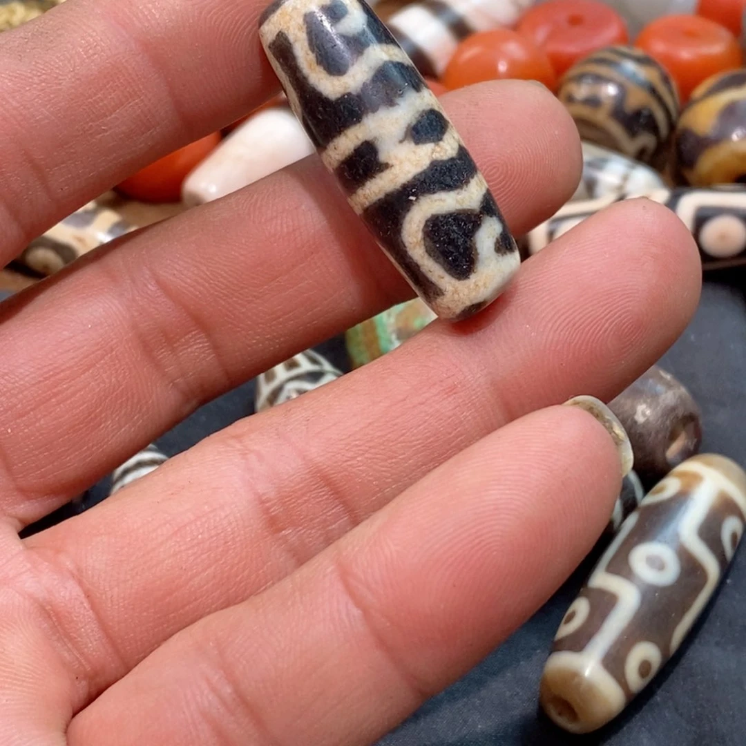 DIY琉璃珠子的形状和形状也很