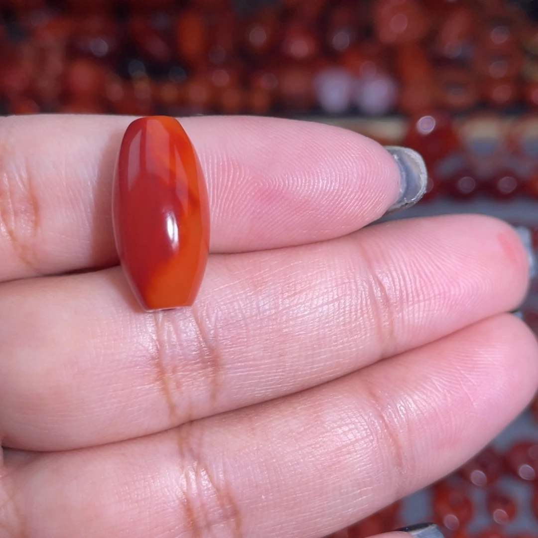 南红玛瑙未镶嵌瓦西双色桶珠