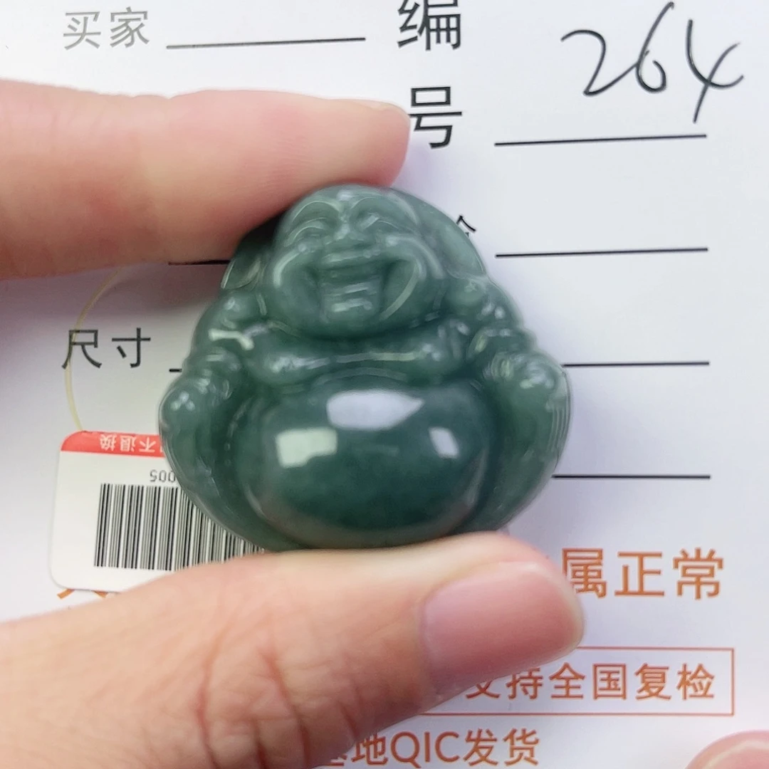 翡翠颈饰未镶嵌佛公