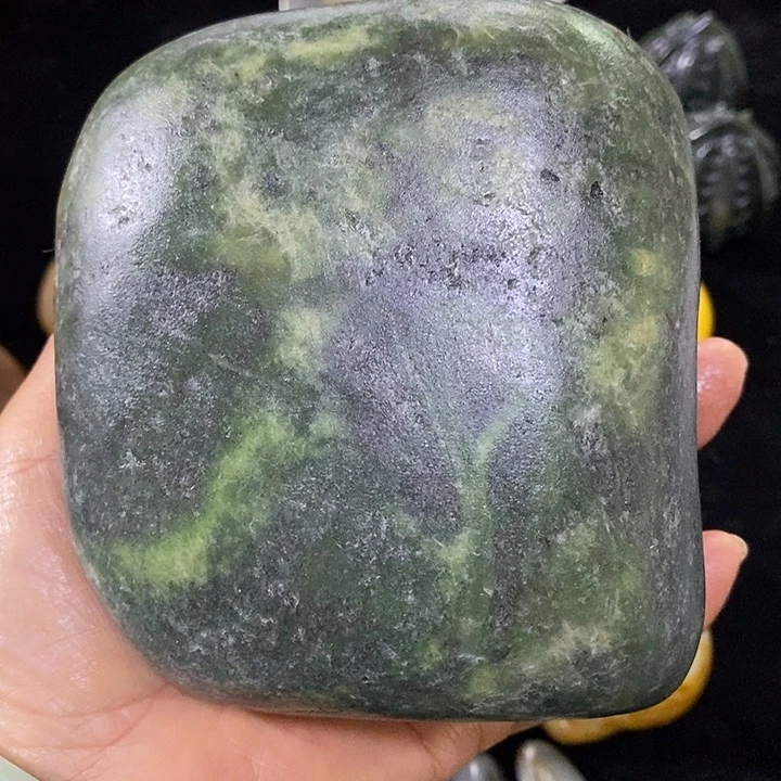深***秀未镶嵌和田玉（糖玉）挂件