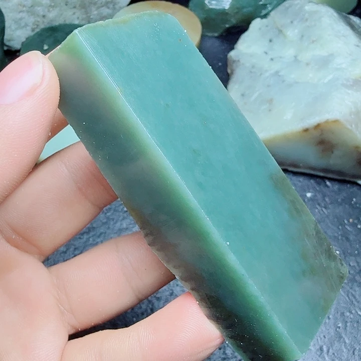 和田玉（糖玉）未镶嵌珠宝奇石