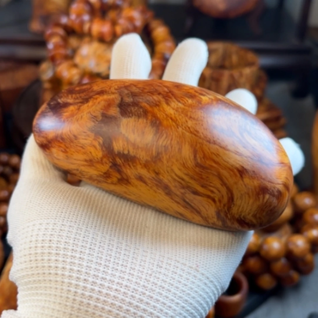 【闪购商品】松木（琥珀木）把件