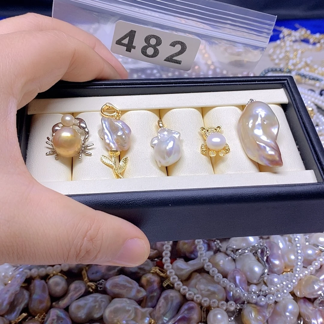 颈饰未镶嵌淡水珍珠