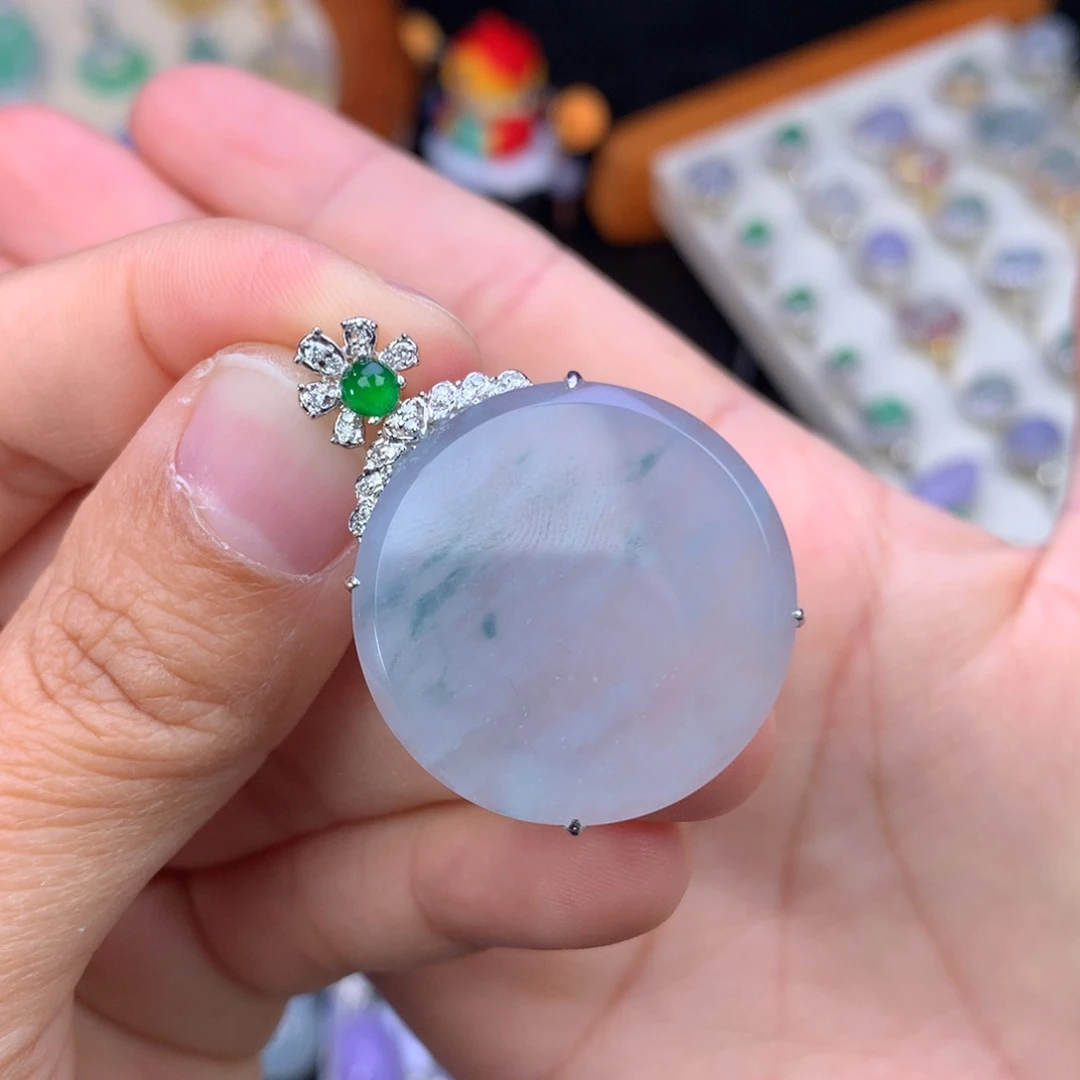 翡翠吊坠(不含链)18K金镶嵌