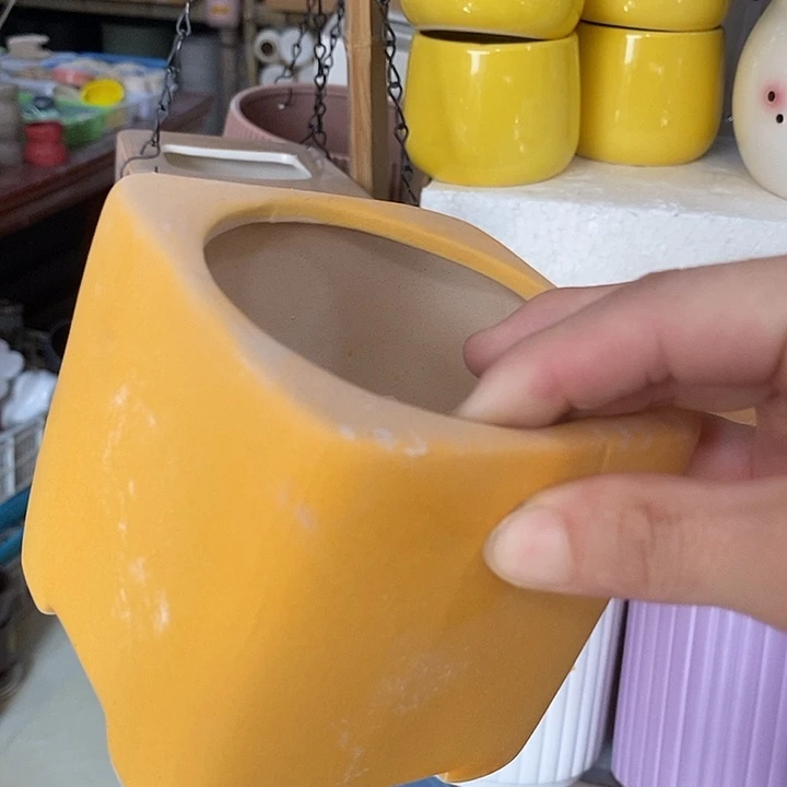 摆件陶盆有孔 瑕疵介意勿拍