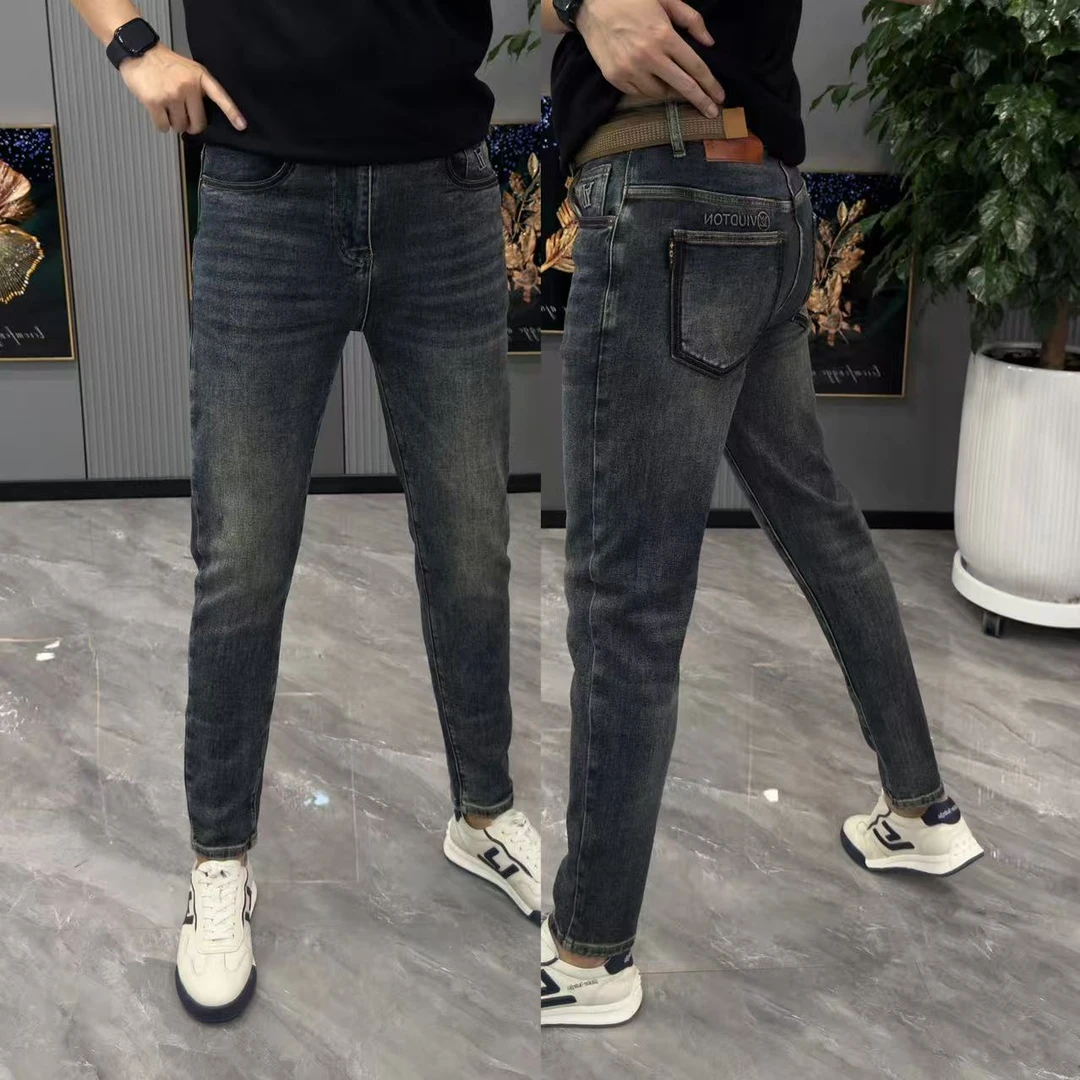 男士长裤秋季修身显瘦时尚牛仔裤男舒适简约印花小脚裤自带腰带款
