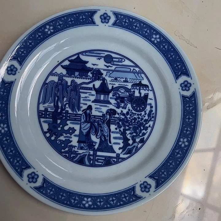 摆件，烧制问题都是正常的101直径20.5，翡翠瓷