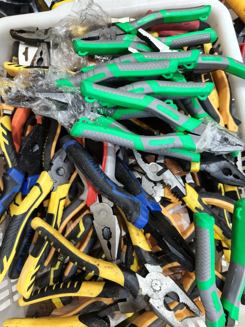 8寸工业级老虎钳（颜色随机发）