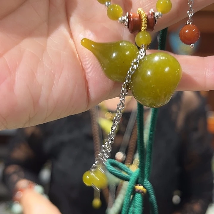 未镶嵌岫玉毛衣链