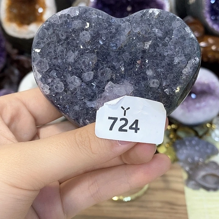 未镶嵌水晶大型摆件（非配饰）