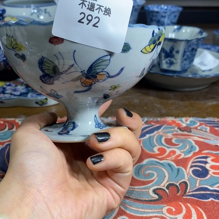 青花瓷景德镇手绘百合花蝴蝶瑕疵碗