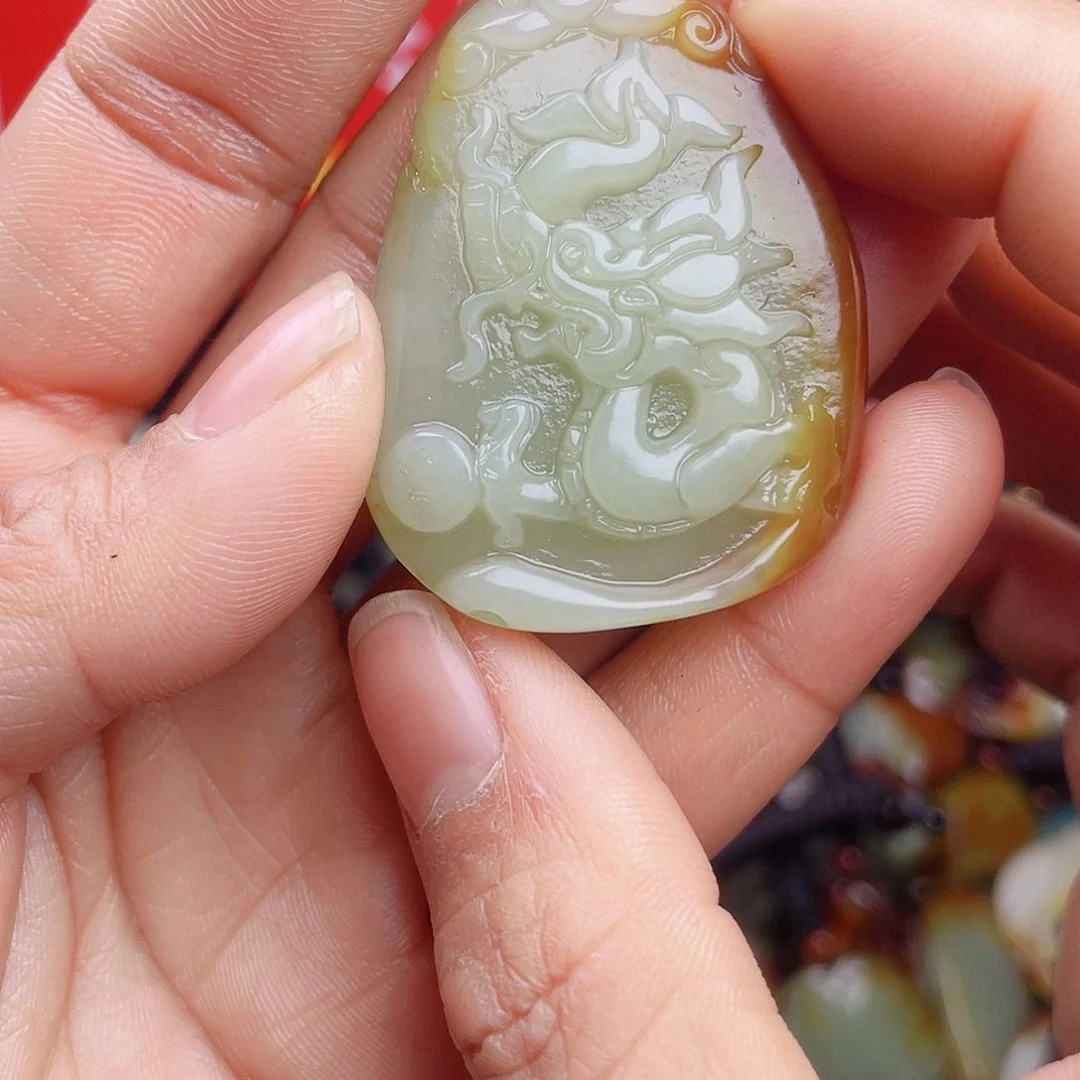 和田玉颈饰未镶嵌