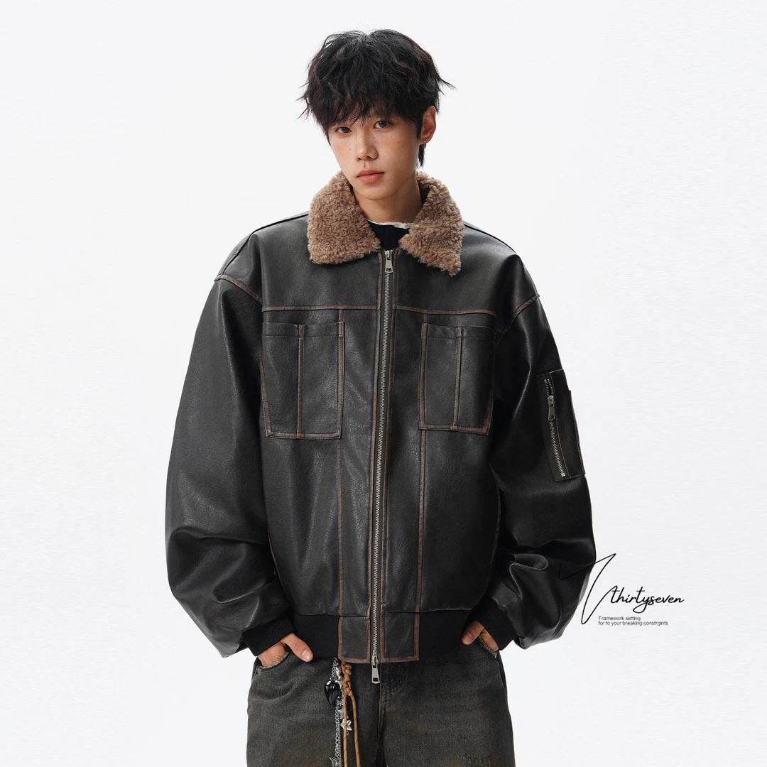 V37美式做旧羊羔毛翻领PU皮衣夹克男秋冬潮牌小众休闲加厚棉服潮