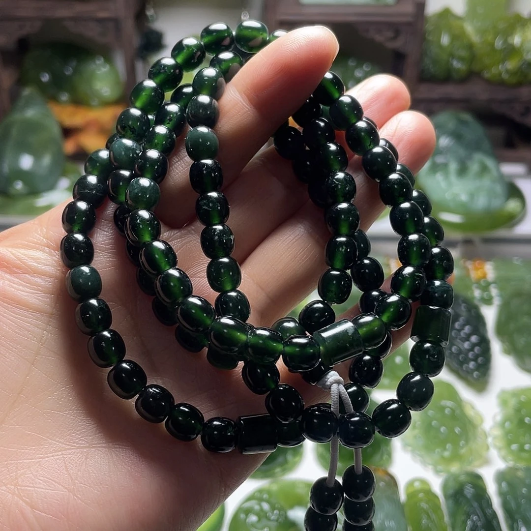 蛇纹石玉未镶嵌颈饰