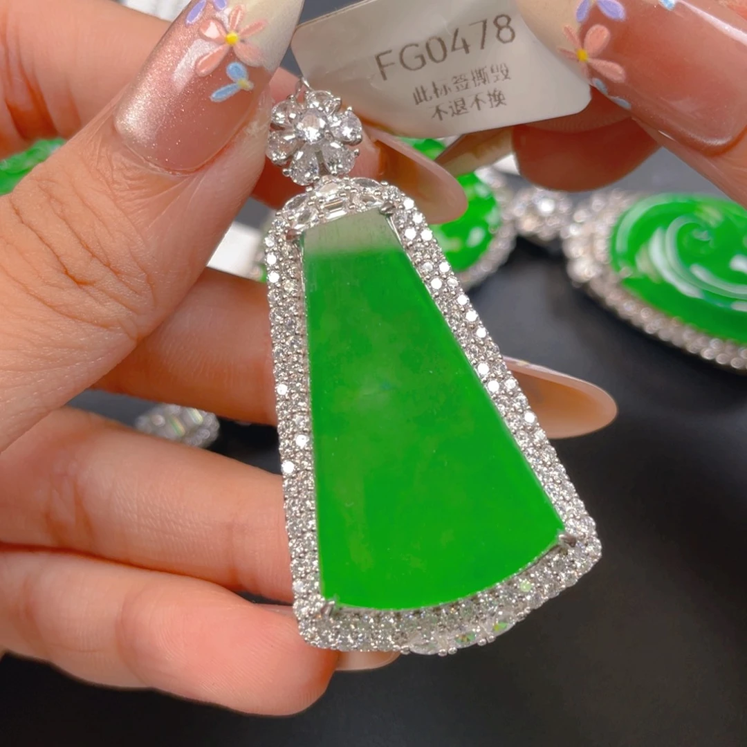 【闪购商品】颈饰银S925镶嵌翡翠翡翠