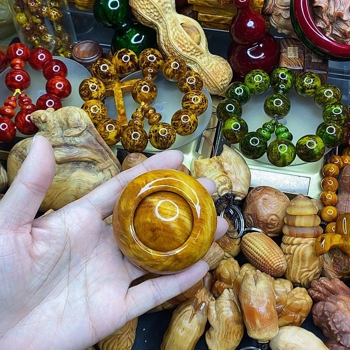 松木琥珀木文玩手串