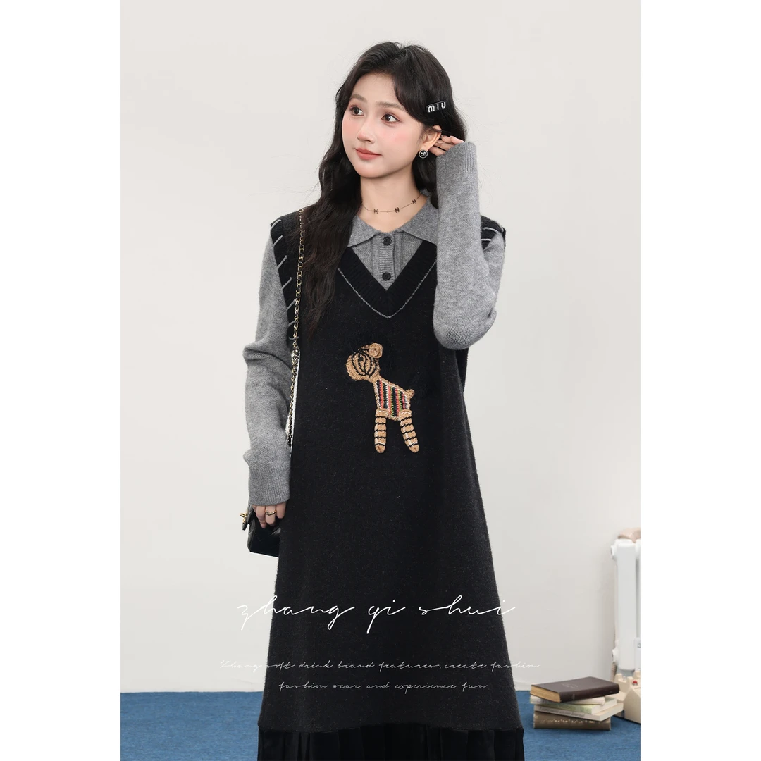 张汽水秋季黑色假两件连衣裙女学院风刺绣卡通拼接高腰裙Z14545