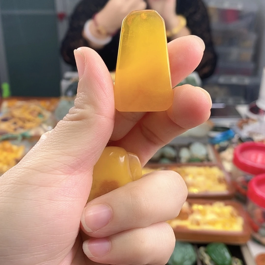 琥珀颈饰未镶嵌项链