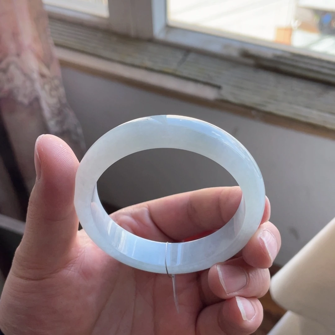 翡翠手镯未镶嵌白月光