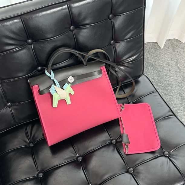 95新 Hermes/爱马仕 树莓红拼色herbag手提斜挎包 A 刻 ww