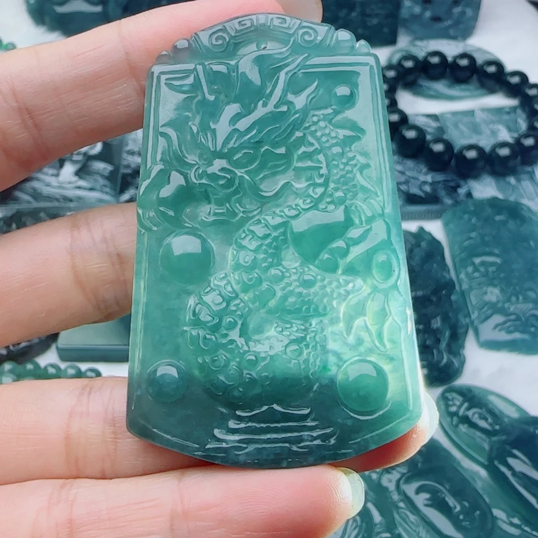 颈饰未镶嵌翡翠多样性发货天然的A货翡翠