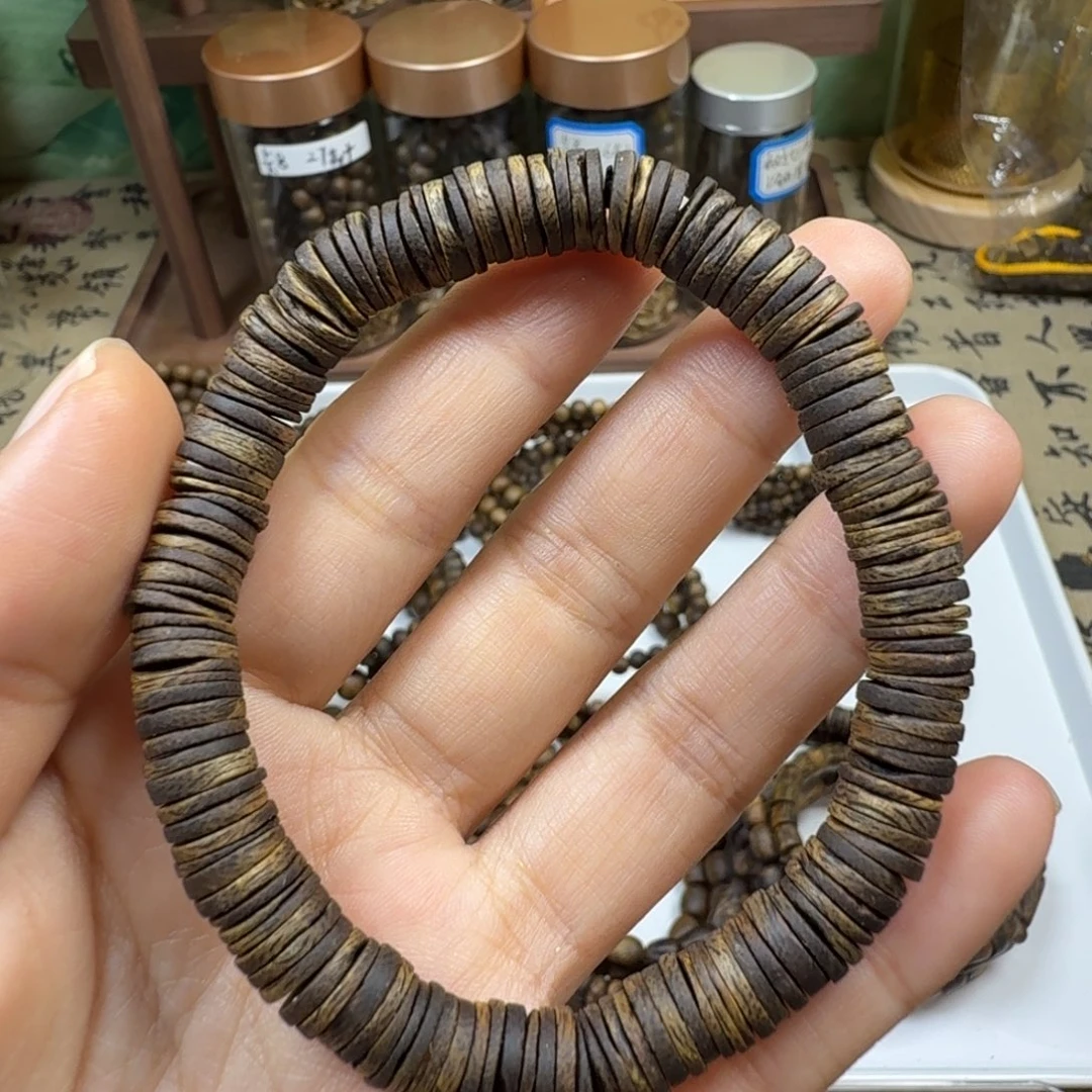 沉香碎屑沉香卡8沉水片片珠