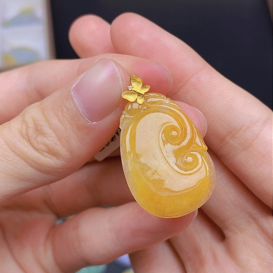 翡翠颈饰18K金镶嵌翡翠